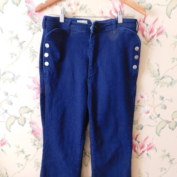 🦔🐾 Anthropologie Pilcro Flare Jeans🦔🐾 - Picture 3 of 15